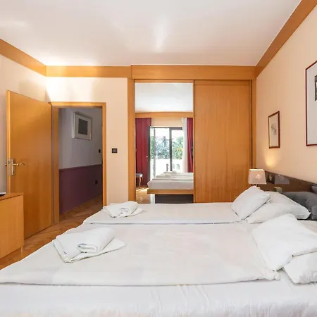 בית נופש Beautiful Home In Krk קרק