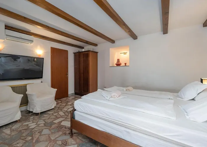 Pet Friendly In Krk Holiday home
