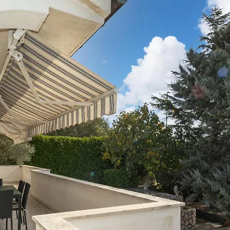 Beautiful Home In Krk Dom wakacyjny Krk Town