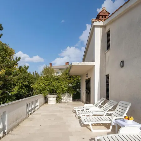 Beautiful Home In Krk Dom wakacyjny