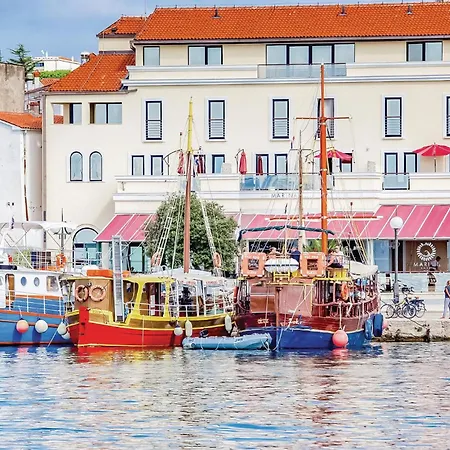 Dom wakacyjny Beautiful Home In Krk Krk Town